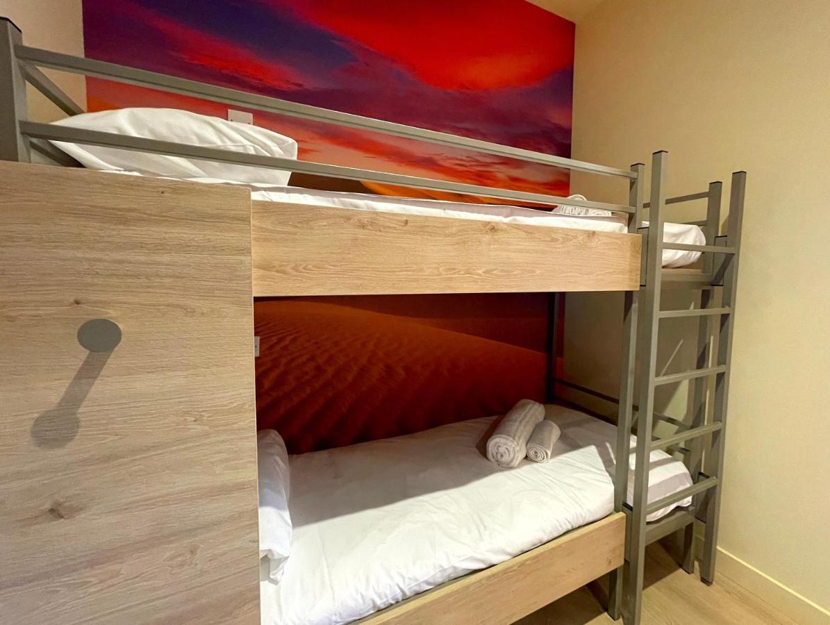Hex Wildlife Hotel At Yorkshire Wildlife Park Doncaster Exterior photo